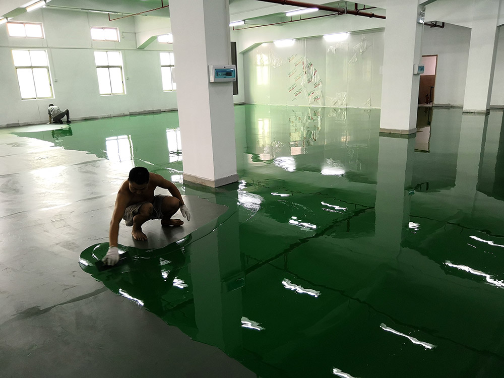 環(huán)氧樹脂自流平地坪漆2